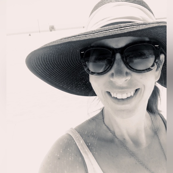 Meet your Posher, Sally - Picture 1 of 1